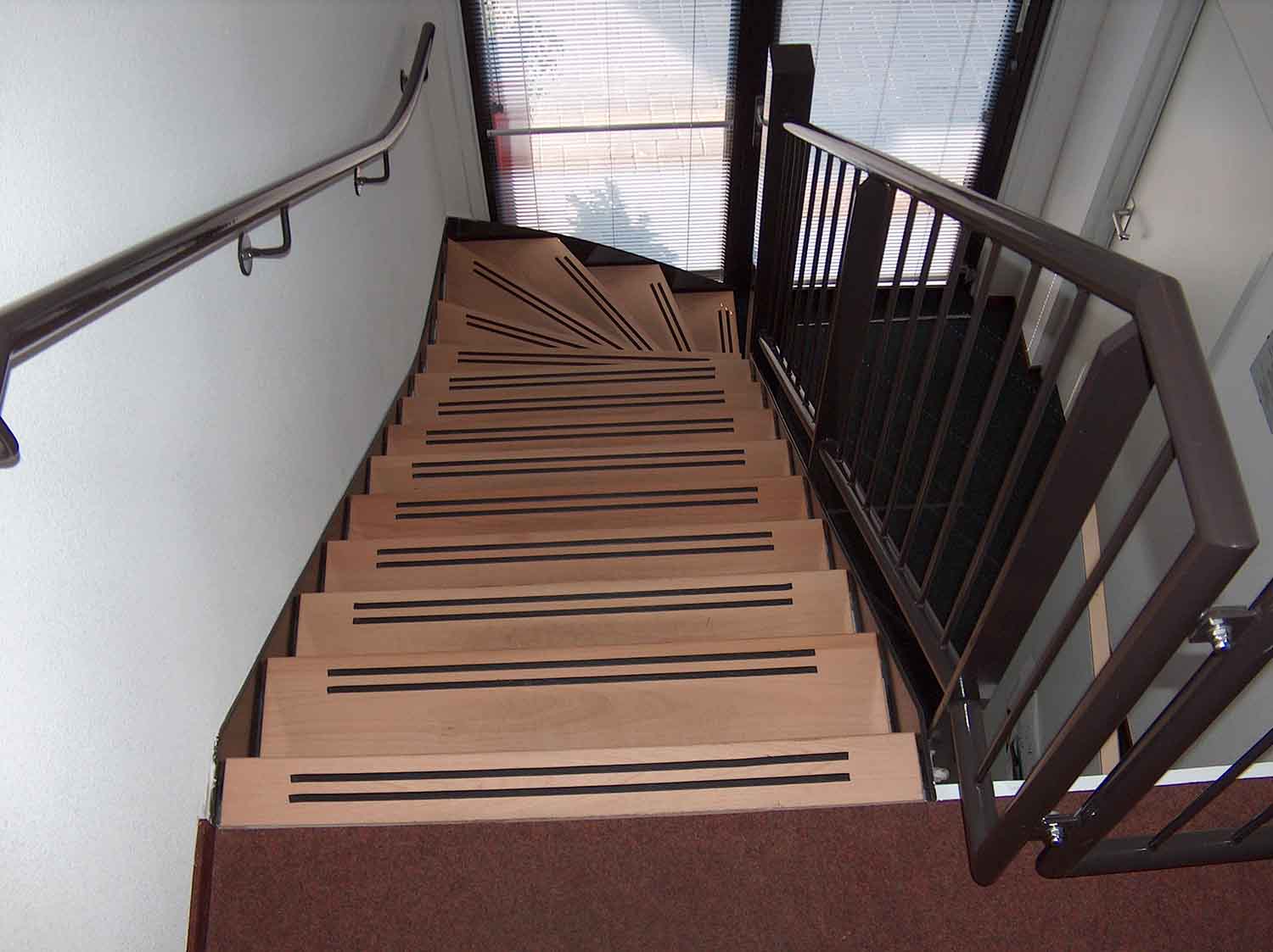 trap met onderkwart beuken Trappen en Balustrades uit Almelo